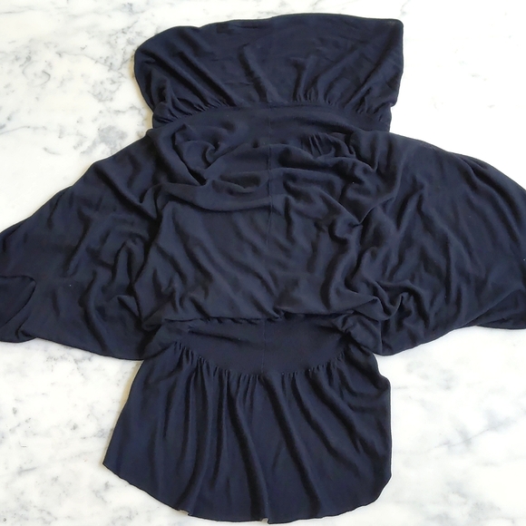 NWOT. The Limited 100% Rayon Short Sleeve Loose Fit Open Front knit Top w/design - Picture 6 of 6